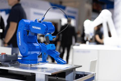 Yaskawa “Công nghệ robot cho tự động hóa thông minh”